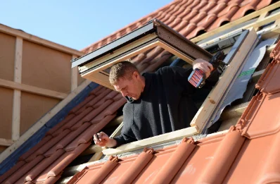 Pose de fenêtres de toit Velux à Montagudet